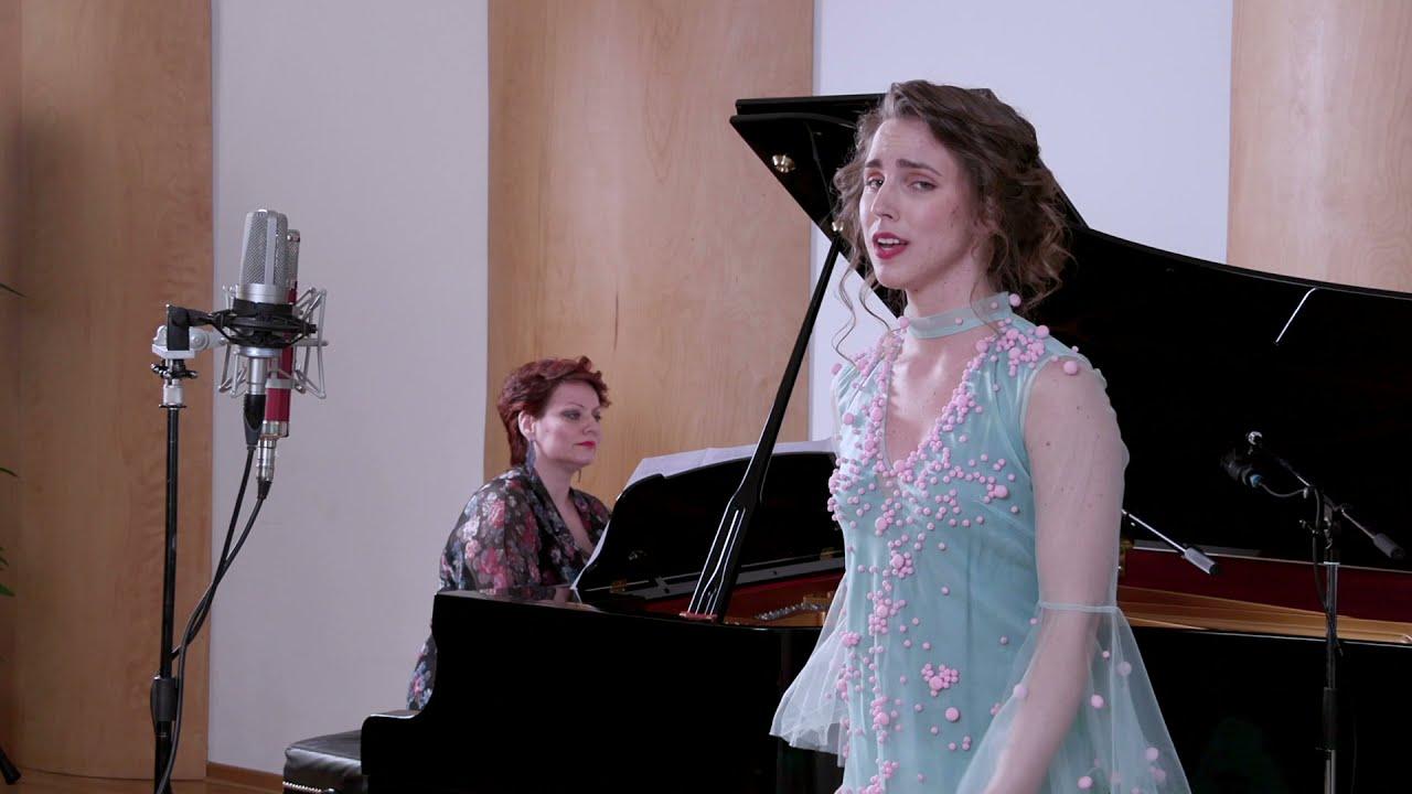 Marinela, Marinela — Soloist, J. Serrano — La Canción del Olvido